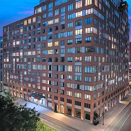 Hotel Hilton Brooklyn - Newly Renovated 4*