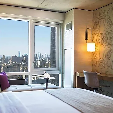 Renaissance Midtown 4*