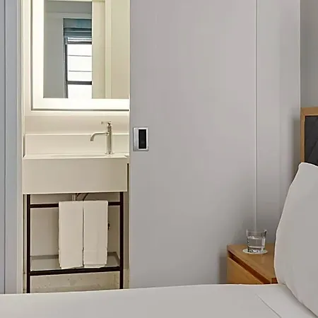 Club Quarters Hotel Times Square - Midtown, New York 4*