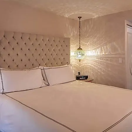 The Manhattan Club 4*
