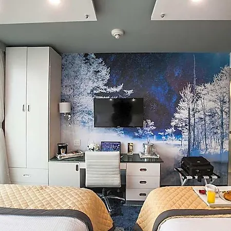 Wyndham Garden Brooklyn Sunset Park Hotel 4*