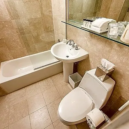 Bentley Hotel 4*