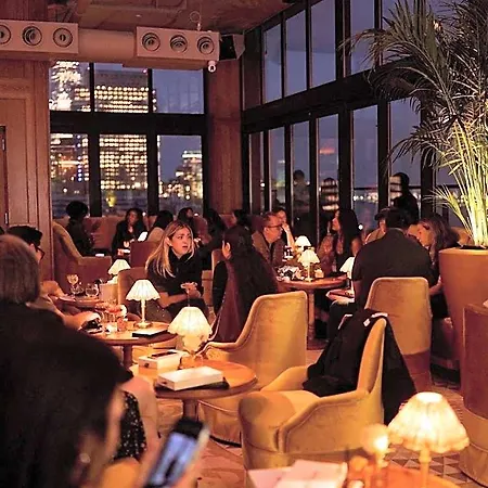 Hugo Hotel