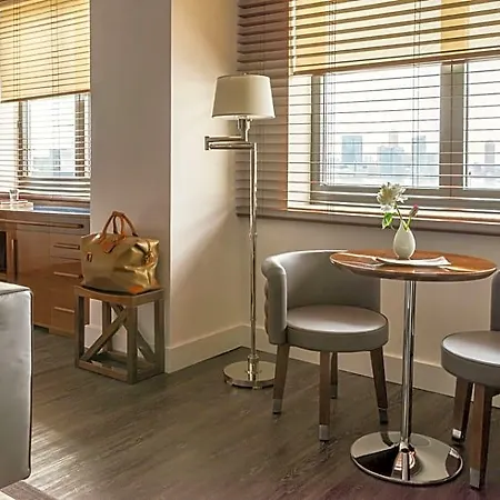Hugo Hotel 4*