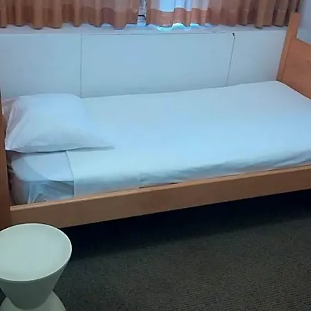 Hostel West Side Ymca *