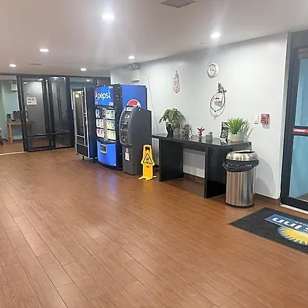 Days By Wyndham Brooklyn Borough Park New York