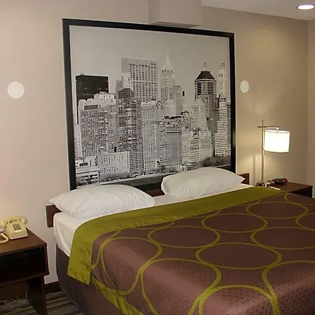 Super 8 By Wyndham Jamaica North Conduit 2* New York