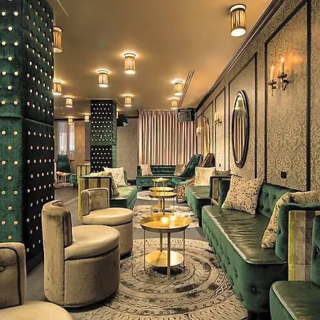 Dream Midtown, By Hyatt New York
