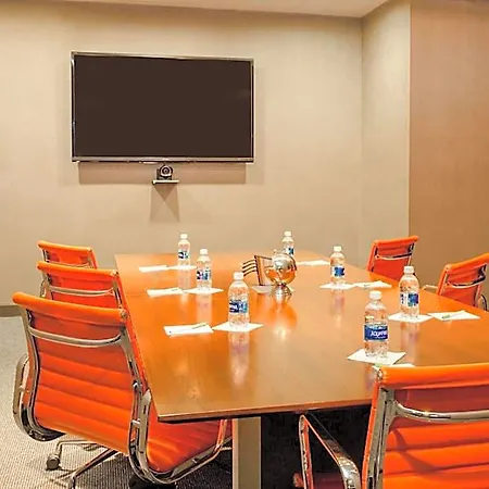 By Marriott Manhattan/central Park Hotel 4*