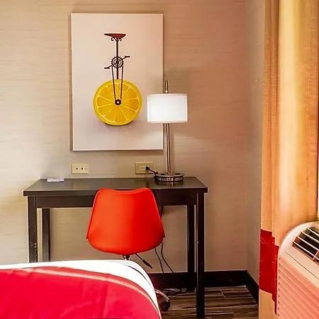Howard Johnson By Wyndham Jamaica Ny Near Airtrain Jfk Hotel New York