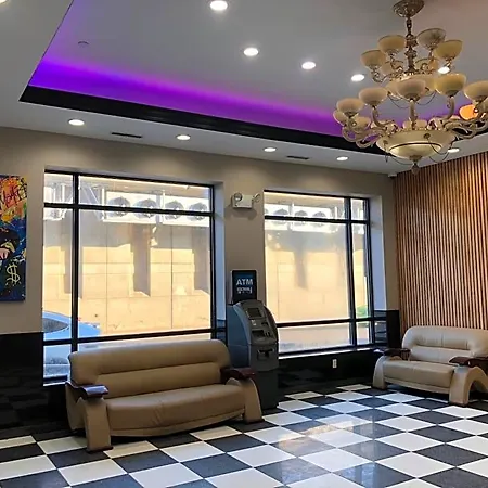 Hotel Howard Johnson By Wyndham Jamaica Ny Near Airtrain Jfk 3*