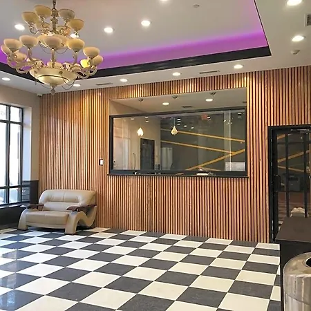Howard Johnson By Wyndham Jamaica Ny Near Airtrain Jfk