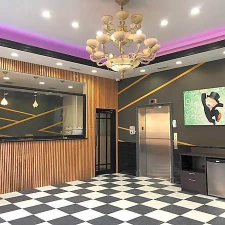 Hotel Howard Johnson By Wyndham Jamaica Ny Near Airtrain Jfk New York