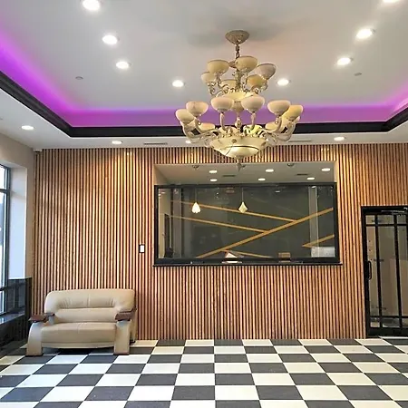 Howard Johnson By Wyndham Jamaica Ny Near Airtrain Jfk Hotel New York