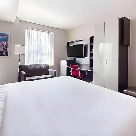 Courtyard By Marriott Manhattan/herald Square 4*