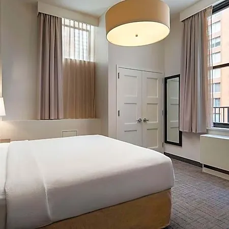 By Marriott Manhattan/ Midtown Eastside Hotel