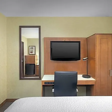 Express Manhattan Midtown West By Ihg Hotel New York