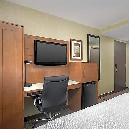 Express Manhattan Midtown West By Ihg 3*