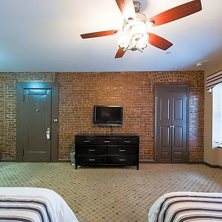 Royal Park Hostel New York
