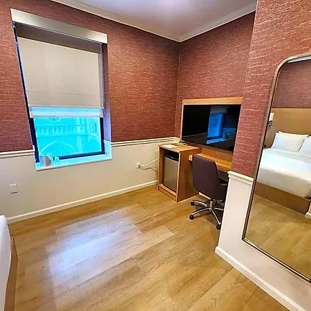The Mayfair Times Square, An Ascend Collection 4* New York