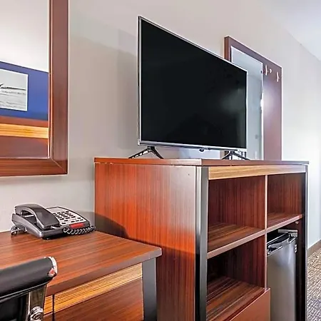 Avion Near Lga Airport, An Ascend Collection Hotel