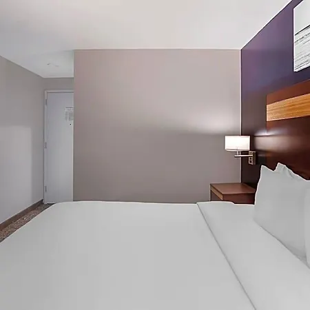 Hotel Avion Near Lga Airport, An Ascend Collection New York