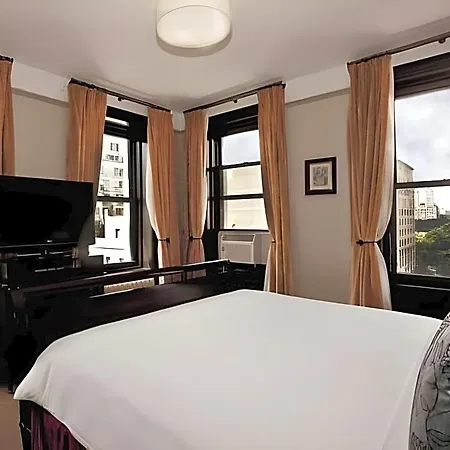 Wales Hotel 3*