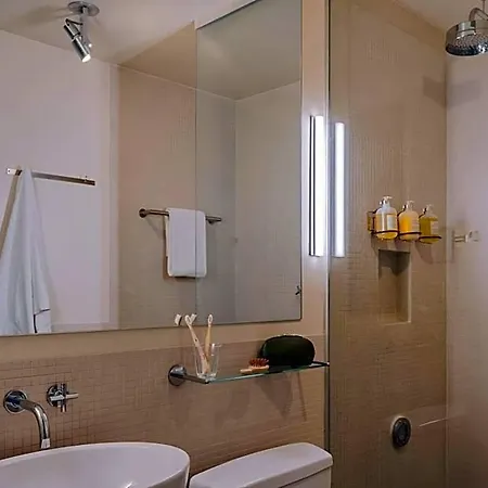 Chambers Hotel 4*