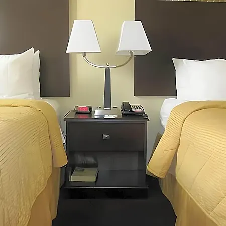 Travelodge By Wyndham Queens 3* New York