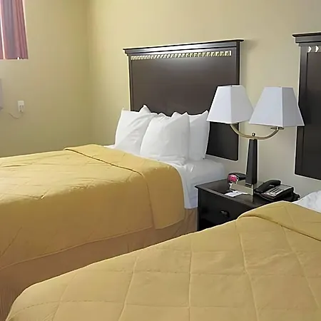 Travelodge By Wyndham Queens 3* New York