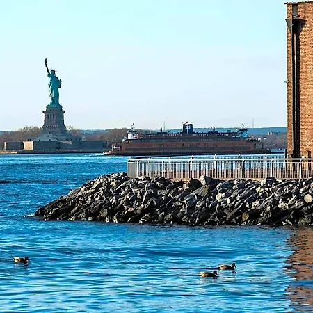 The Red Hook 3* New York