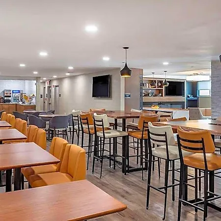 Sheraton Jfk Airport Hotel 3*