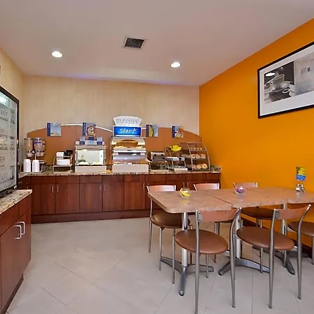 Express Laguardia Airport, An Ihg Hotel New York