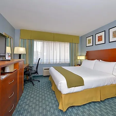 Express Laguardia Airport, An Ihg 3* New York