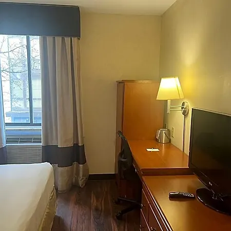 Hotel Red Lion & Long Island New York