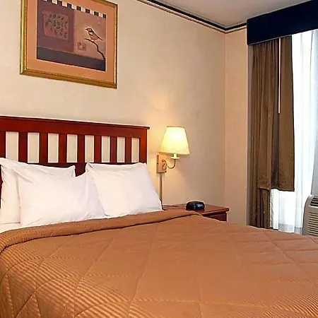 Red Lion & Long Island Hotel