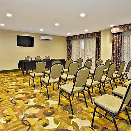 Western Arena Hotel 3*