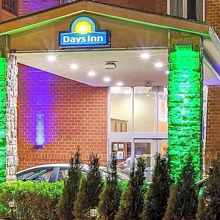 Hotel Days By Wyndham Long Island