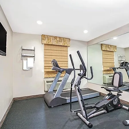 Days By Wyndham Long Island 3* New York