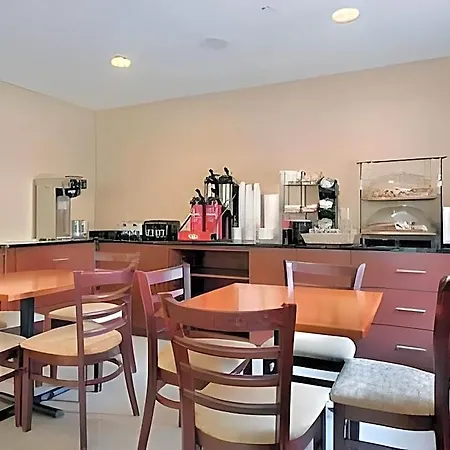 Days By Wyndham Long Island 3*