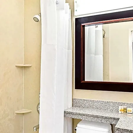 Hotel Days By Wyndham Long Island New York
