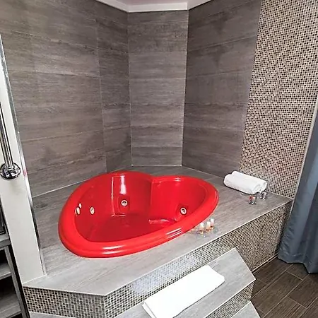 Ramada By Wyndham Bronx Hotel New York