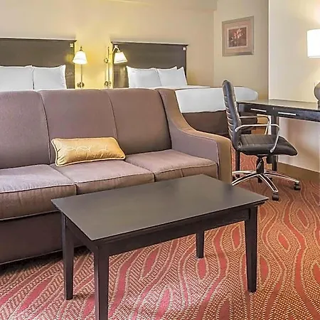 Hotel Comfort & Laguardia Airport 4*