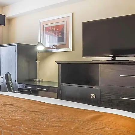 Comfort & Laguardia Airport 4* New York