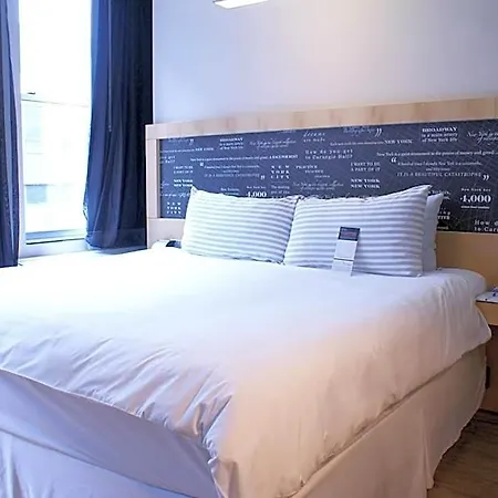 Hotel Tryp By Wyndham Times Square - Midtown 4*
