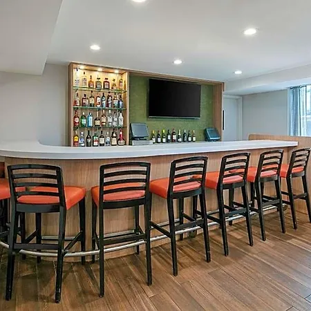 Fairfield By Marriott Jfk Airport Hotel New York