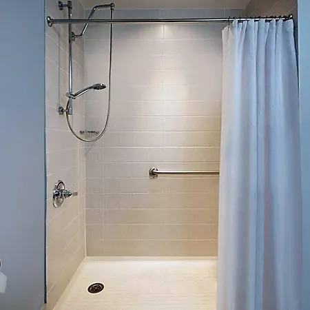 Courtyard By Marriott Jfk Airport Hotel New York