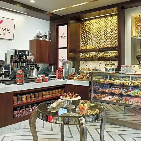 Lotte Palace Hotel New York