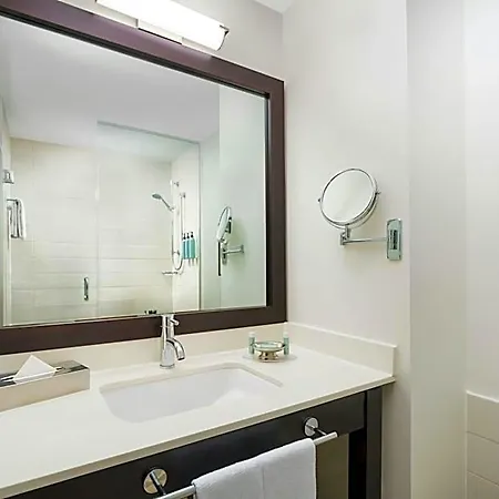 Courtyard Manhattan/times Square Hotel 3*