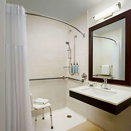 Courtyard Manhattan/times Square Hotel 3*